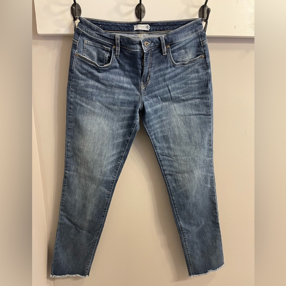 Carve Designs Carson Frayed Hem Jeans.